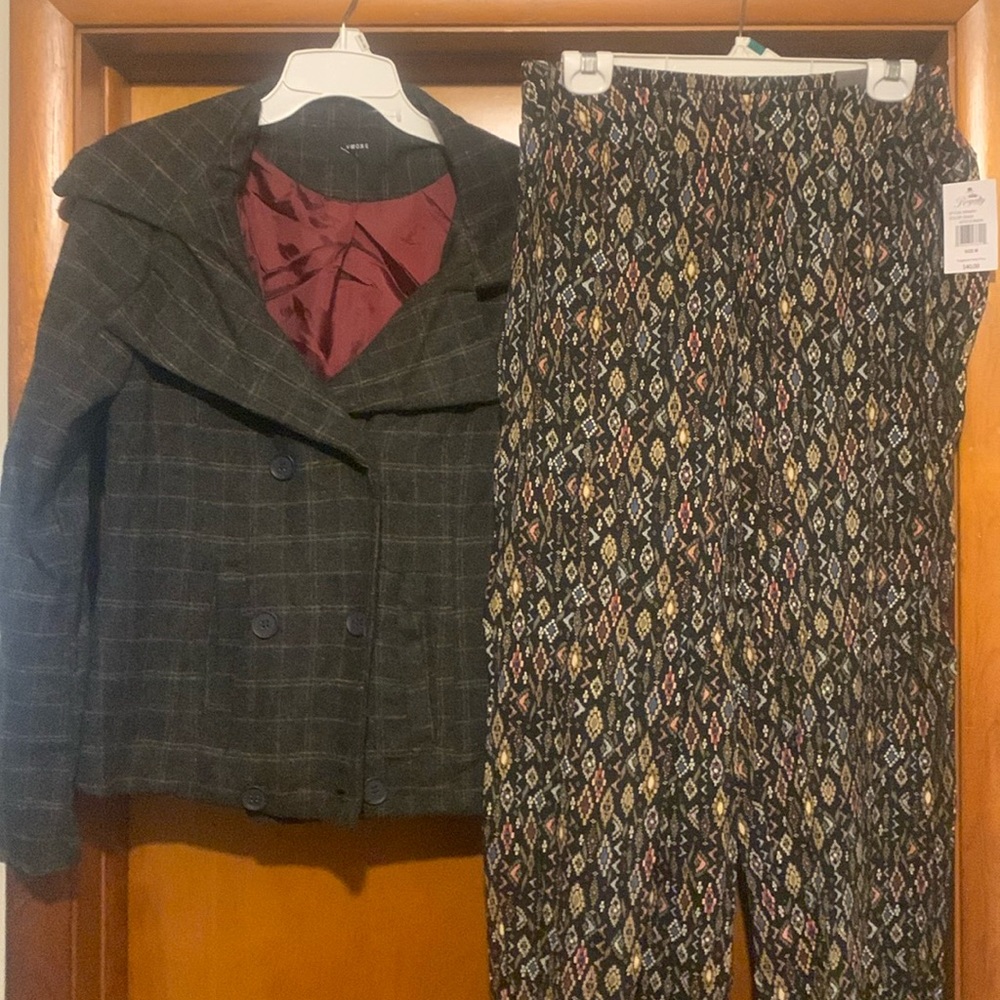 It’s bundle time! NWT/NWOT 2pc Double Breasted Blazer and Wing Pants Set